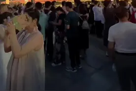 #祝祖国繁荣昌盛 #首都天安门广场 #雄伟壮丽的天安门城楼 #热门 何其有幸!生于华夏!愿山河无恙，国泰民安!总要来趟北京吧?看看天安门城楼@抖音Dou+上热门 @抖音小助手 @抖音推荐官 @抖音创作小助手