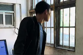 客户就是上帝，他说怎么搞就怎么搞，氟利昂还得是年年换新的 这样效果才好#家电维修 #空调安装 #空调维修 #搞笑视频 #电器维修