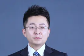 #柯尼塞格车主回应擦碰事故  别玩性别歧视 别搞穷富对立！#车主辟谣别克撞上柯尼塞格定损406万 #别克撞上超级跑车柯尼塞格 #大v说 #声量计划视频封面