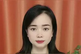 最难忘的毕业照，感动全网！#病重男孩与全班拍毕业照次日离世#全班同学到医院陪男孩拍毕业照#躺病床上拍毕业照男孩已去世视频封面