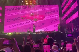 Baby 今晚打老虎 跳起爱的恰恰舞#老舅gem #爱的恰恰舞视频封面