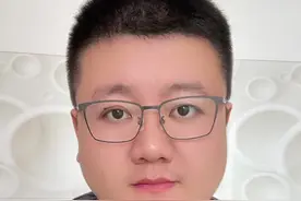 打人者无亲无靠又没钱，一穷二白，受害人想和解该怎么办？ 面对打人者没钱的情况，受害人要么尽量少要一些赔偿和解，要么就是依法追究，具体怎么做，看受害人如何选择。#打架的成本 #故意伤害罪 #被打伤了怎么办视频封面
