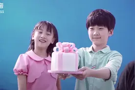 #小天才电话手表广告花絮田亮#田亮四口人的家。