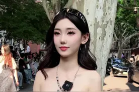 高个子性感小姐姐，可以恋爱AA制 #上海 #街头采访 #脱单 #谈恋爱 #是你喜欢的类型