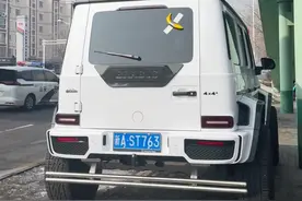 不懂就问，这车屁股上贴香蕉🍌是个什么意思？ #不懂就问视频封面