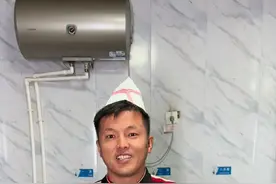 在平凡日子里寻一抹惊喜。黄萝卜、黄瓜、白萝卜的三色条，用雪碧赋予灵魂。每一口，都是生活馈赠的甜蜜，超满足！做法也简单大家快来试试吧#美食教程 #美食 #抖音美食推荐官