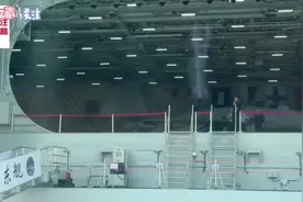 山东舰航母编队访问香港，抢先看第一视角参观山东舰