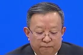 国家卫健委：可招募近5年内退休医务人员增加基层人力视频封面