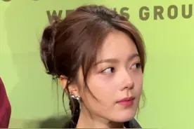 原相机下的#赵今麦 小小的脸上全是五官😭#度华年视频封面