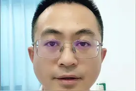 从卡特生前患恶性黑色素瘤讲起，哪些痣要警惕恶变成黑色素瘤？ #抖出健康知识宝藏 #医疗健康创作训练营 #年度健康知识干货大赏 #黑色素瘤和黑痣的区别在哪 #黑色素瘤视频封面