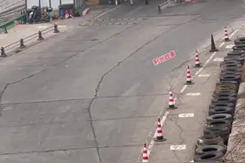 船长对少年特殊待遇 #少年赶船#渡江视频封面