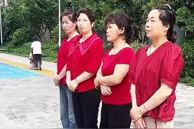 当年的学霸毕业后各自创业，多年以后聚会，结果遍体鳞伤#同学聚会视频封面