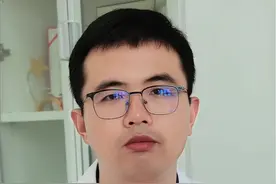 什么是隐翅虫皮炎皮炎？得了隐翅虫皮炎怎么办？#硬核健康科普行动 #隐翅虫皮炎 #隐翅虫皮炎用什么药 #蚊虫叮咬 #秋季为健康迈步视频封面