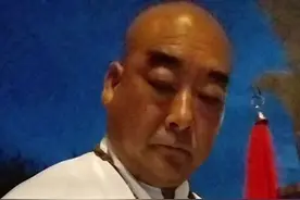 做人，理应用放大镜看别人的优点， 用显微镜看自己的缺点， 因为事事都不完美， 别用自己的认知去评论一件事。 人人都有不足， 别用自己的心胸去度人， 用自己的心眼去要求他人， 理应得饶人处且饶人， 放过了别人，也等于放过了自己， 怀包容之心，心宽一尺，还己一份轻松！愿天下太平，人人健康！