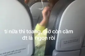 #越南飞机 #越捷航空出事 #VietJetVJ776 从越南芽庄飞往越南河内的越捷航空VJ776航班，当地时间8月20日上午9:45起飞后检测到机舱电子冷却系统发出警告，30分钟后氧气面罩打开，准备逃生，最后有惊无险成功返回芽庄机场。视频封面