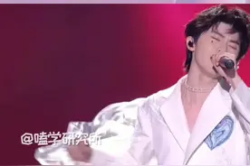 小马快跑，不怕摔倒#马嘉祺#时代少年团#演唱会 #马嘉祺蜚蜚视频封面