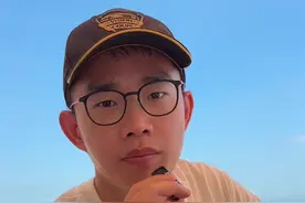 买小车还要空间大？ 小车轻，体积要，要的是安全，cx30降价了，小车的王者！！！#汽车知识分享 #次世代马自达3昂克赛拉 #带你懂车视频封面