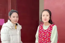 两个女婿都来给老丈人送节礼了，看谁带的东西多#我的乡村生活 #见老丈人的正确打开方式 #过年总要一些仪式感  #这操作都看傻了视频封面