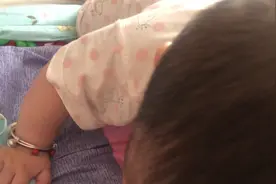 #猪拱式喂奶 以前不懂什么叫把吃奶的劲儿用上，现在明白了😂视频封面