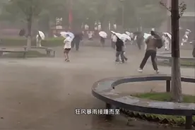 武汉雷暴大风上演视频封面