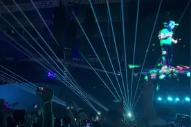 关于Coldplay 全网发了很多视频封面