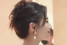 天气热了头发这样扎简单好看。#编发教程 #扎发教程