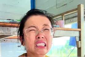 😱糟糕了，完蛋了！宿舍床上竟然有臭虫！😭 可怜的小刘被臭虫咬得晚上觉都睡不好，精神都快崩溃了。这小小的臭虫，实在是太可恶啦！老铁们快来帮忙支支招 ！#宿舍臭虫# #臭虫困扰# #睡不好觉# #求助支招