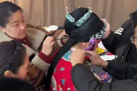 #河南豫剧院青年团  全员合力 幕后赶妆#青年戏曲传播者  《穆桂英挂帅》#李焕娜