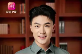 “天屎之路”的烦恼 智慧的共处之道更重要 “人在树下走，屎从天上来”，这几天，郑州繁华闹市区有条让人又爱又恨的“天屎之路”火了，原来是这里住着好多夜鹭，从而引发热议。豪观察：城市不只是钢筋水泥，还应该容得下这些自然伙伴。处理好这个问题，不仅能解决实际困扰，更能展现咱们城市的包容和智慧。#天屎之路视频封面