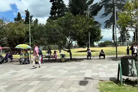 基多中心的卡罗里纳公园，方圆2平方公里，满是运动场地
