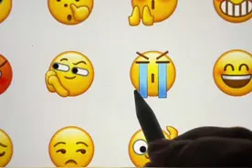 额…对不起…我真的不是故意的…#画画 #表情包 #emoji情景剧