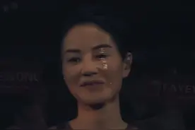 应粉丝要求，王菲《如愿》完整版制作完成，一首歌告诉你，华语乐团天后级歌手有多全能！这首歌分三段式演绎：一段感恩，二段传承，三段开辟，每一段唱腔都在变化，尤其最后那句清唱，我眼泪都下来了。#如愿完整版 #如愿 #王菲