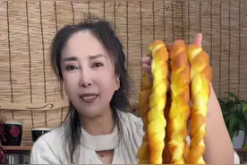 老式奶香蜂蜜双股大麻花外皮酥脆内里松软还拉丝凉了吃也不硬吃一次就忘不掉做法简单配料也简单#奶香蜂蜜大麻花家庭做法#大麻花视频封面