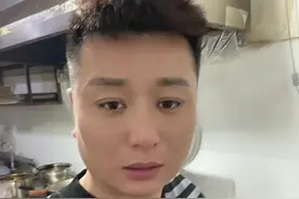 俺儿你在家好好捣台球，你爹给你好好挣台费！#原创视频 #记录生活 #同城热点