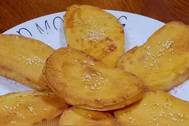 用吃剩的馒头给孩子做个无油零食，焦香酥脆，太好吃了#空气炸锅美食 #馒头还可以这样做 #馒头的花样做法 #大人小孩都爱吃