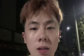 《买带英文字母的衣服一定要看清楚》#乐子的草稿箱