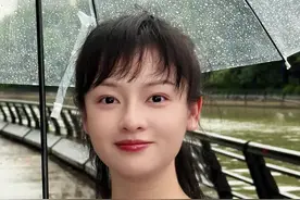 因为有您，我的童年充满欢乐；因为有您，我从来不需要羡慕任何人。您期盼我长大后出人头地，我只希望您身体健康，喜乐平安。#父亲节#感恩#孝顺