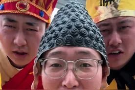 蛇草水已经就位了妹儿  还想看啥就吱声奥妹儿 #蛇草水 #搞笑视频 #斗地主 @车小亮 @车行小百弟er