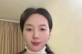 乳腺癌术后要复查 HE4 吗 #HE4 #乳腺癌 #卵巢囊肿 #三阴型乳癌 有研究显示，50岁之后确诊乳腺癌的患者，5年内再发卵巢癌的风险显著增加，而50岁之前诊断乳腺癌的患者，再发卵巢癌的风险是50岁后确诊乳腺癌患者的4.3倍。乳腺癌术后我们常规会复查妇科超声，最近两年在查HE4，这个是肿瘤标志物，抽血就可以查，比较简单。对卵巢癌的早期诊断是有所帮助的。#硬核科普健康行动