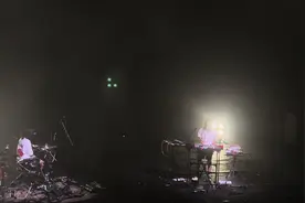 我用什么把你留住~完整版#福禄寿#我用什么把你留住 #音乐现场视频封面