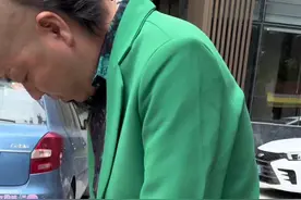 笑死我了 我爸爸把被烟头塌到了 再也不玩梗了 我爸爸急死 说买的孤品 都买不到一样的裤子#祁飘 #女大学生视频封面
