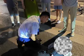 【少年骑车发生交通事故，消防员暖心陪伴】（嘉定）视频封面