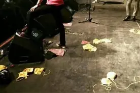 #EXO #EXO朴灿烈 #EXO吴世勋 墨西哥演唱会上爱丽扔内衣#抖音视频封面