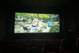 When I was just a little girl, 当我还是个小女孩，  I asked