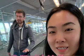 远嫁的女儿又要收拾行李回婆家了，跨越9000公里，飞了十几个小时的飞机终于到达波兰，二伯哥来机场接我们，二嫂子做了早餐招待我们，不管是回娘家还是回婆家都有哥哥接送真的好幸福#跨国婚姻#跨国家庭日常#波兰生活#远嫁#贵州姑娘的波兰生活