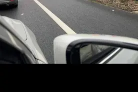 还跑，收你们的来了#应急车道#堵车 #内容过于真实视频封面