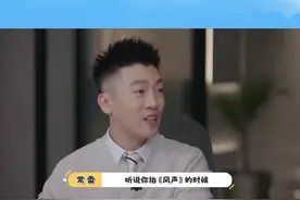 作为一个香港女演员为了念好普通话台词有多拼！拍摄风声时，普通话讲不好的#文咏珊要练习大段大段的台词，用心的演绎才能带来令人难忘的作品，要么怎么是玉梦意难平……#风声#拍戏#文咏珊#风声里幕后花絮