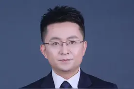 #高校回应新生答错校长名字被处分  可以不知道但不能胡说八道！#新生把首任校长名写成劣迹网红被通报批评 #江苏师范大学 #大v说 #声量计划视频封面