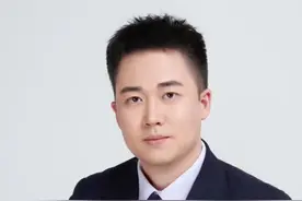 阳江服务区划胎讹诈男子被刑拘，涉嫌哪些罪名？⚠️⚠️⚠️#阳江服务区 #普法 #小米su7 #车胎被扎