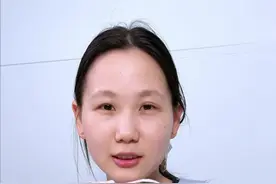 挖掘机里腌萝卜，咿呀咿呀哟~你们知道它是谁吗#手工diy #创意手工 #自制捏捏 #挖掘机里腌萝卜